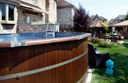 Piscine en cèdre rouge